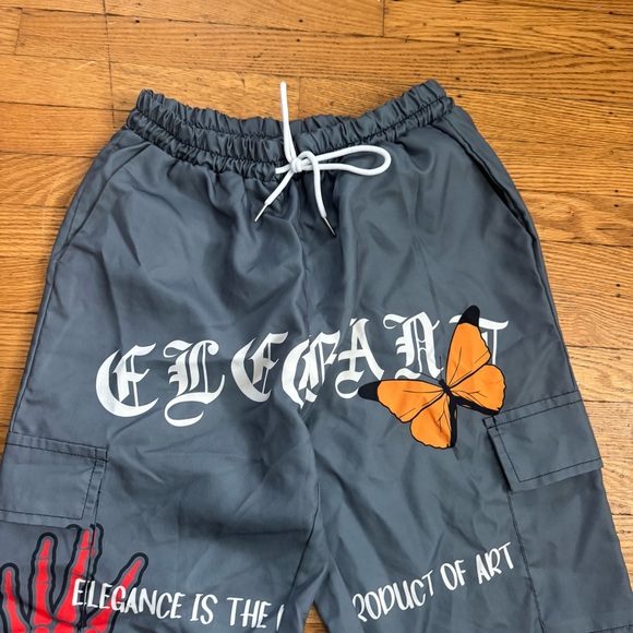 Men’s ROMWE Gray Graphic Joggers Size S - Picture 2 of 10